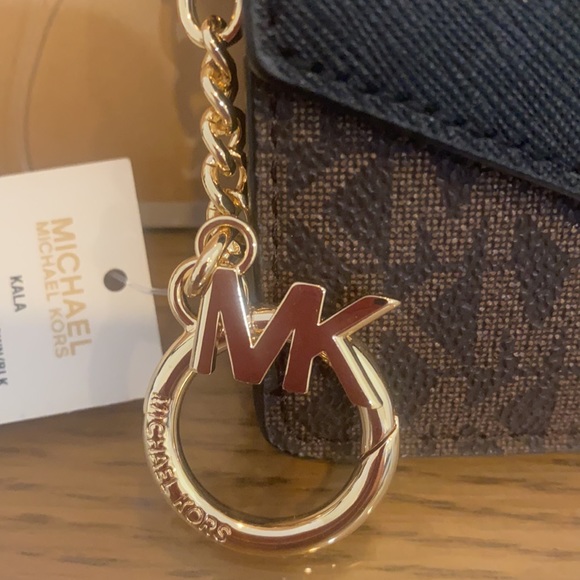 Michael Kors Kala Sm Flap Key Ring Card Case - Picture 11 of 11